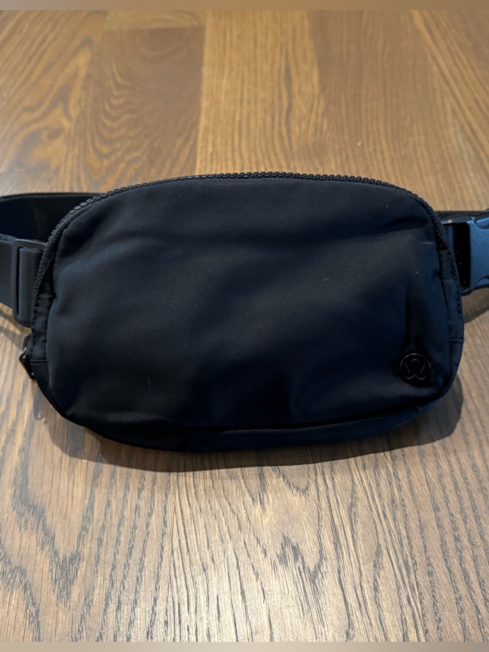 Lululemon Everwhere Belt Bag 1L in Black
